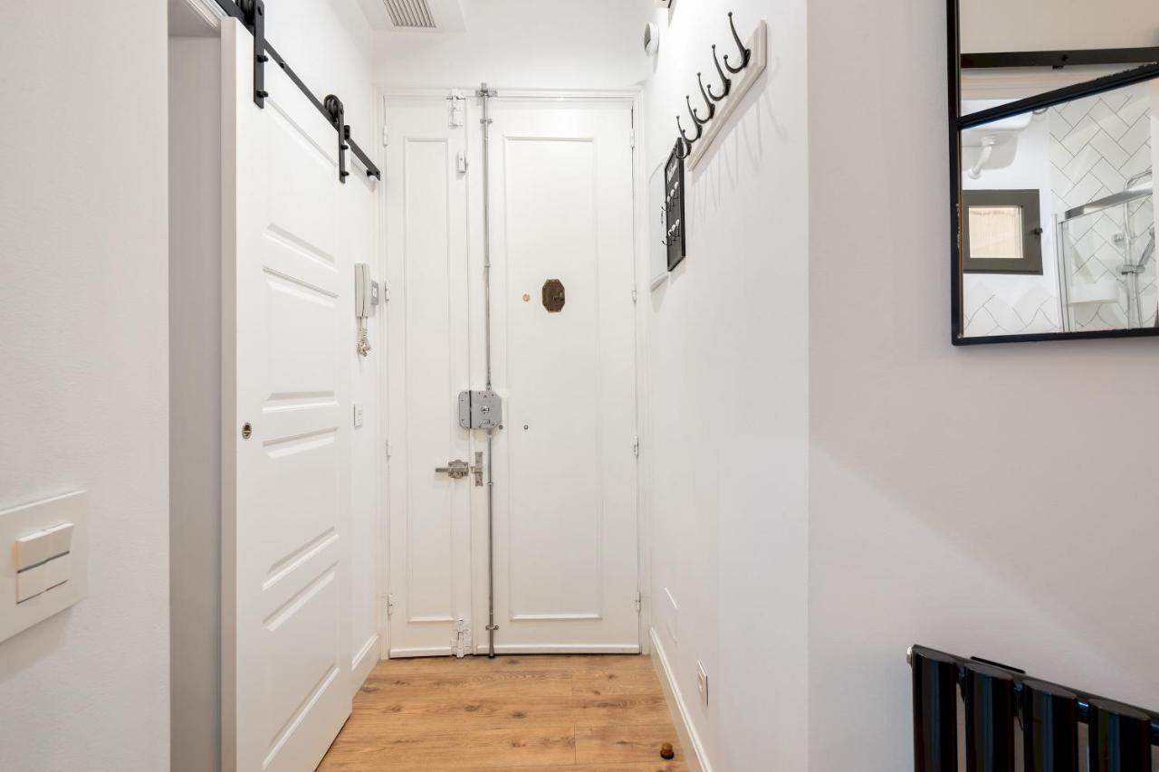 1 Bedroom 1 Bathroom Furnished - Malasana - Cozy & Modern - Mintystay Madrid Exterior photo
